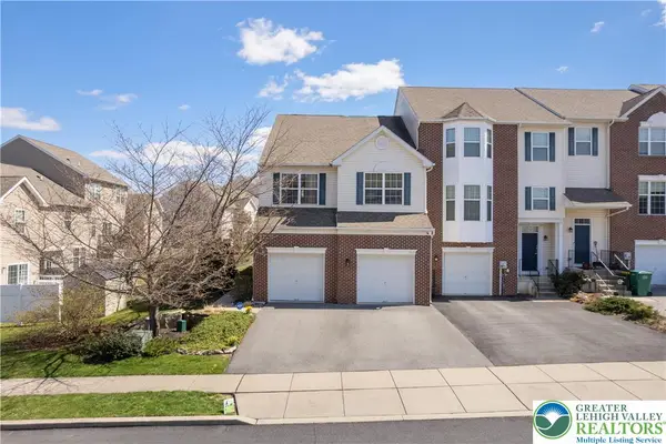 5459 Spring Ridge Drive W, Lower Macungie Twp, PA 18062