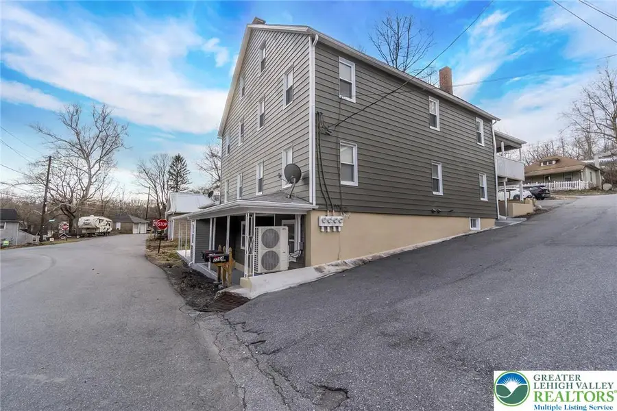 2269 Pennsylvania Avenue, Martins Creek, PA 18013 - #3