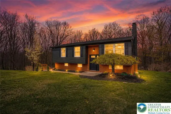 60 Woodside Drive, Butler Twp, PA 18224