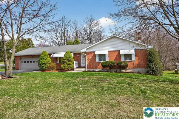 811 Hawthorne Lane, Plainfield Twp, PA 18072