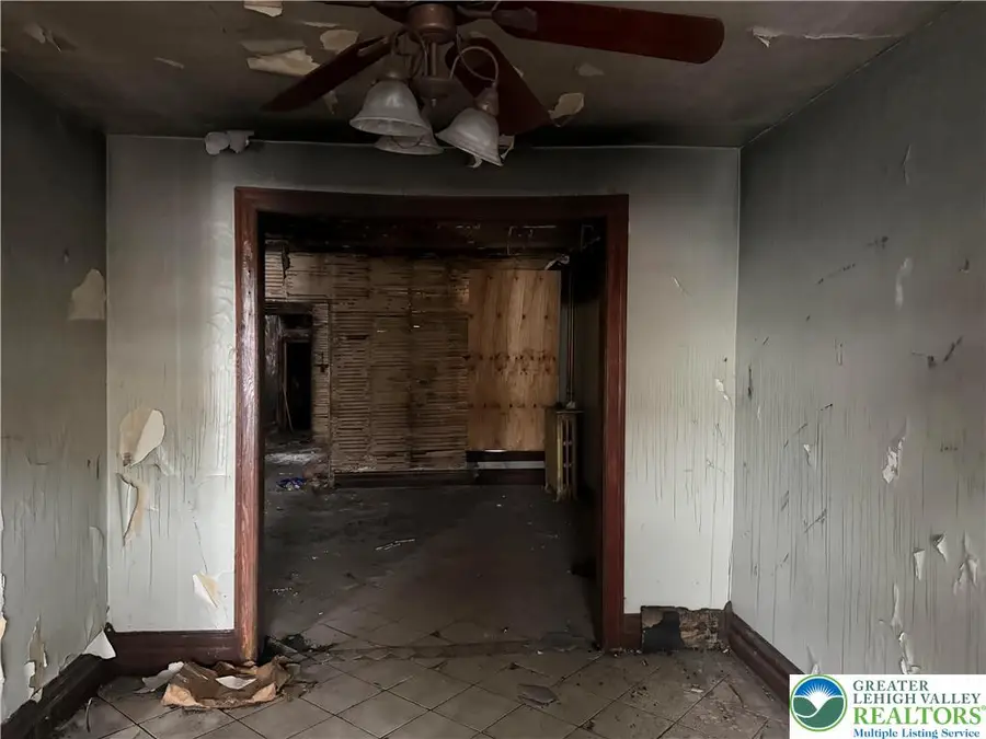 32 S Jefferson Street, Allentown, PA 18102 - #3