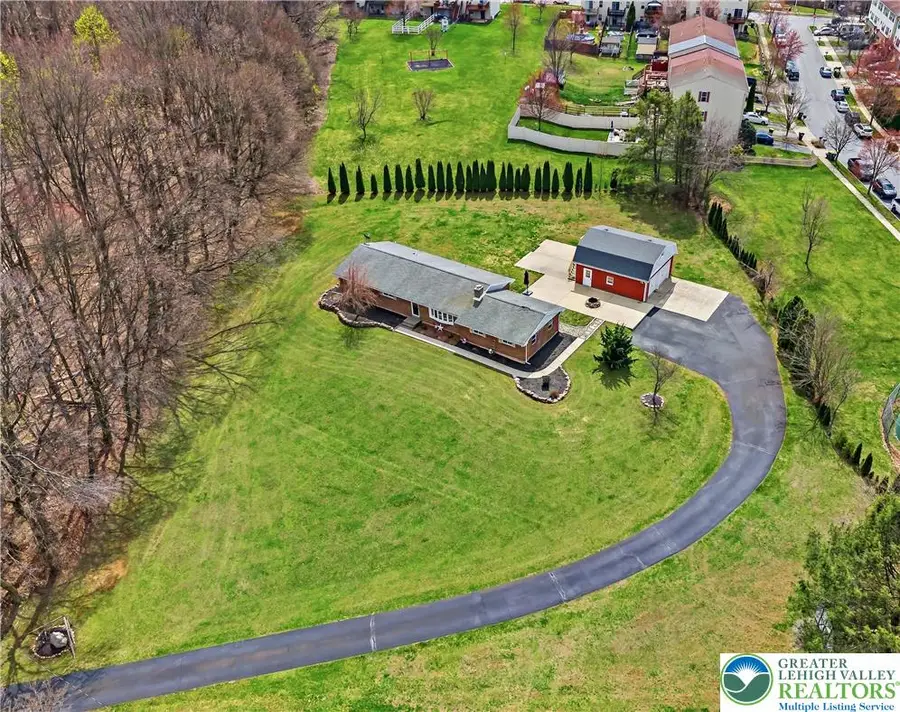 7462 Camp Meeting Road, New Tripoli, PA 18066 - #2