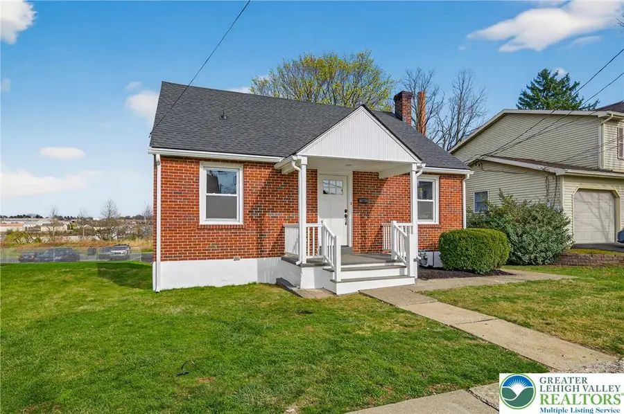 714 Fernwood Street, Bethlehem, PA 18018 - #2