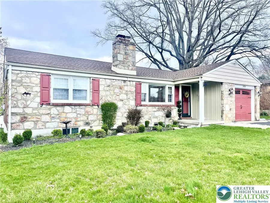 1426 Eaton Avenue, Bethlehem, PA 18018 - #2