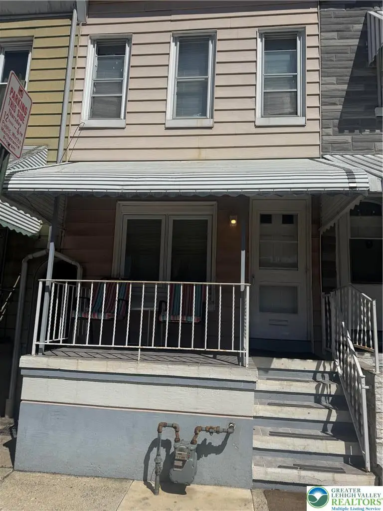 911 Marion St, Reading, PA 19604 - #1