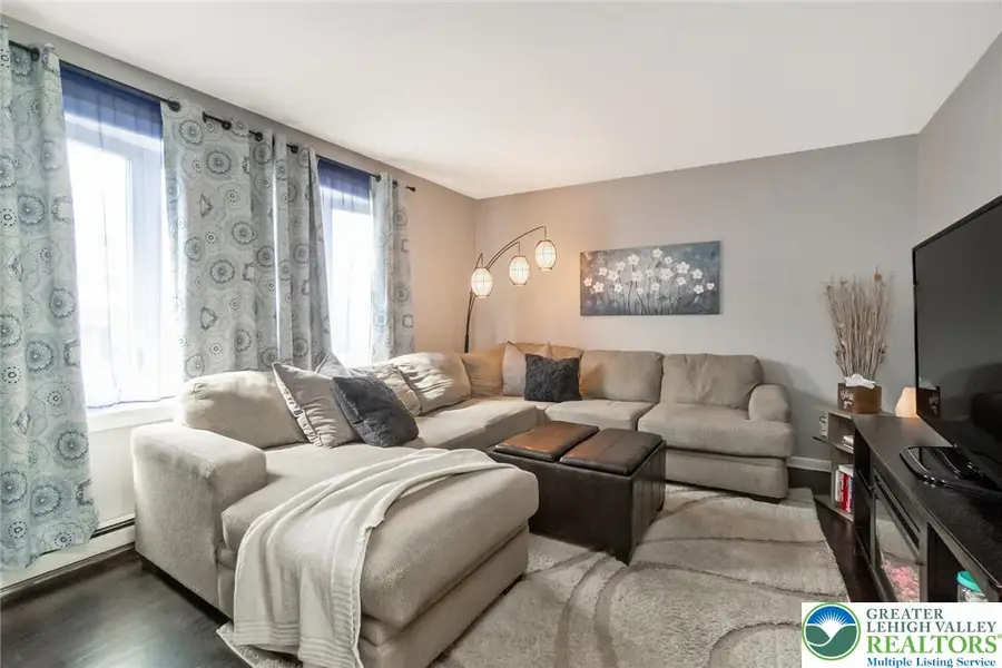 1337 3rd Street, North Catasauqua, PA 18032 - #3