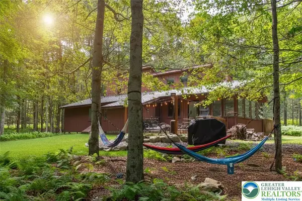 8 Mallard Court, Clifton Twp, PA 18424