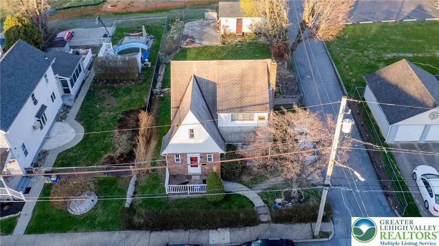 17 N 12th Street, Catasauqua, PA 18032 - #2