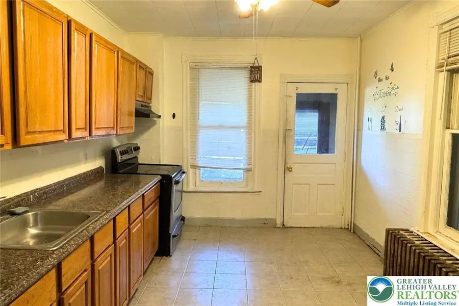 131 W Green Street, Allentown, PA 18102 - #2