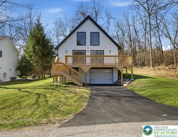 43 Lenape Trail, Upper Mt Bethel Twp, PA 18343