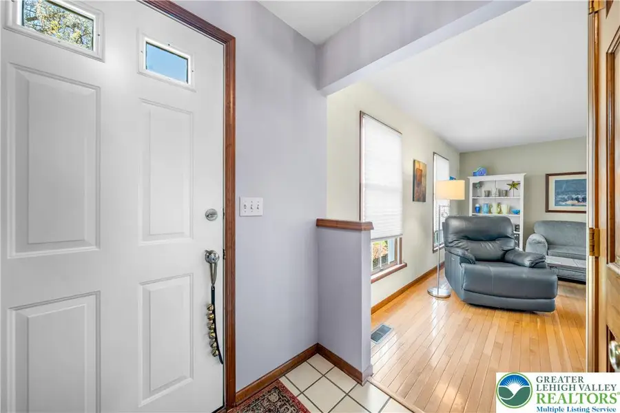 2725 Appian Way, Forks Township, PA 18040 - #3