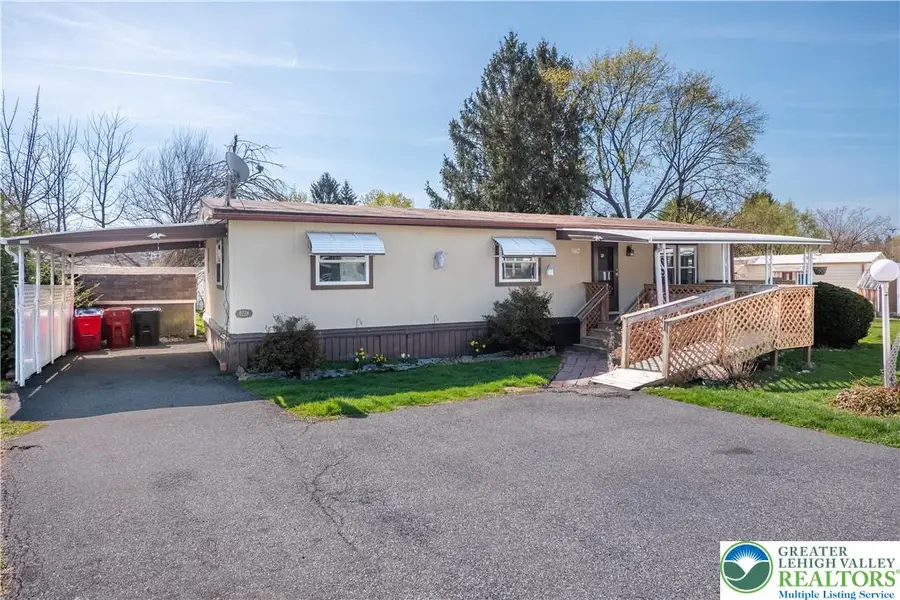 8774 Breinig Run Circle, Breinigsville, PA 18031 - #2