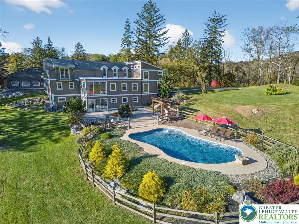 4572 Limeport Pike, Lower Milford, PA 18092 - #1