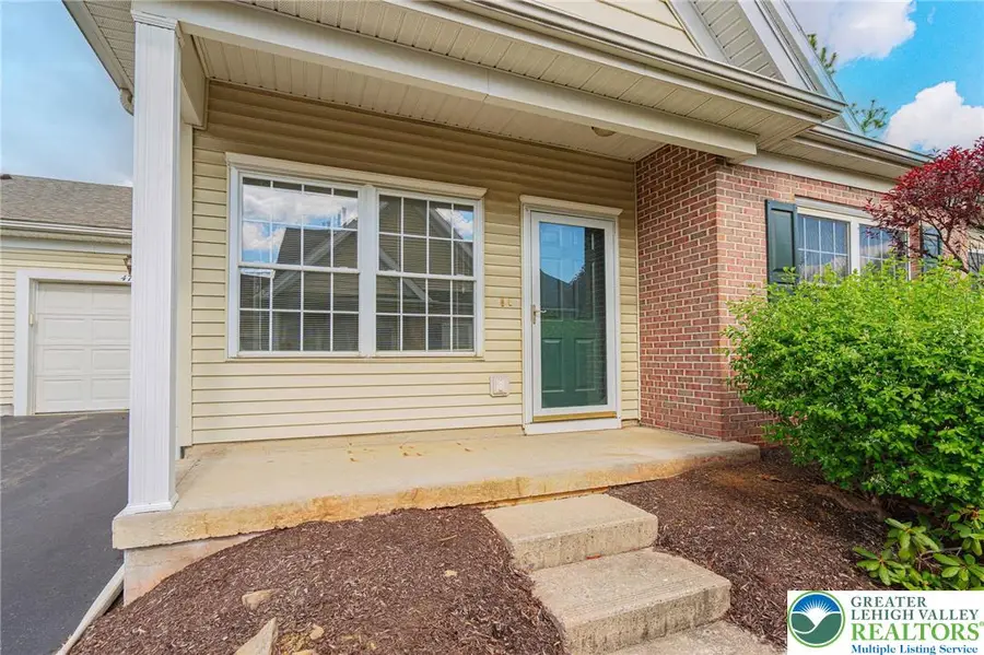 4706 Horseshoe Trail, Lower Macungie, PA 18062 - #3