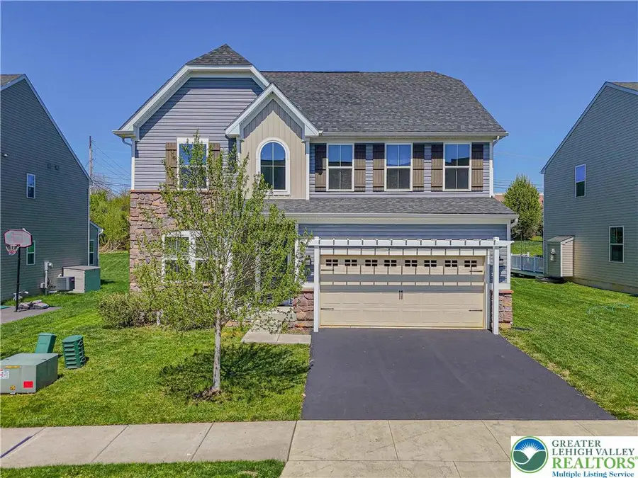 2584 Raya Way, Bethlehem, PA 18045 - #2