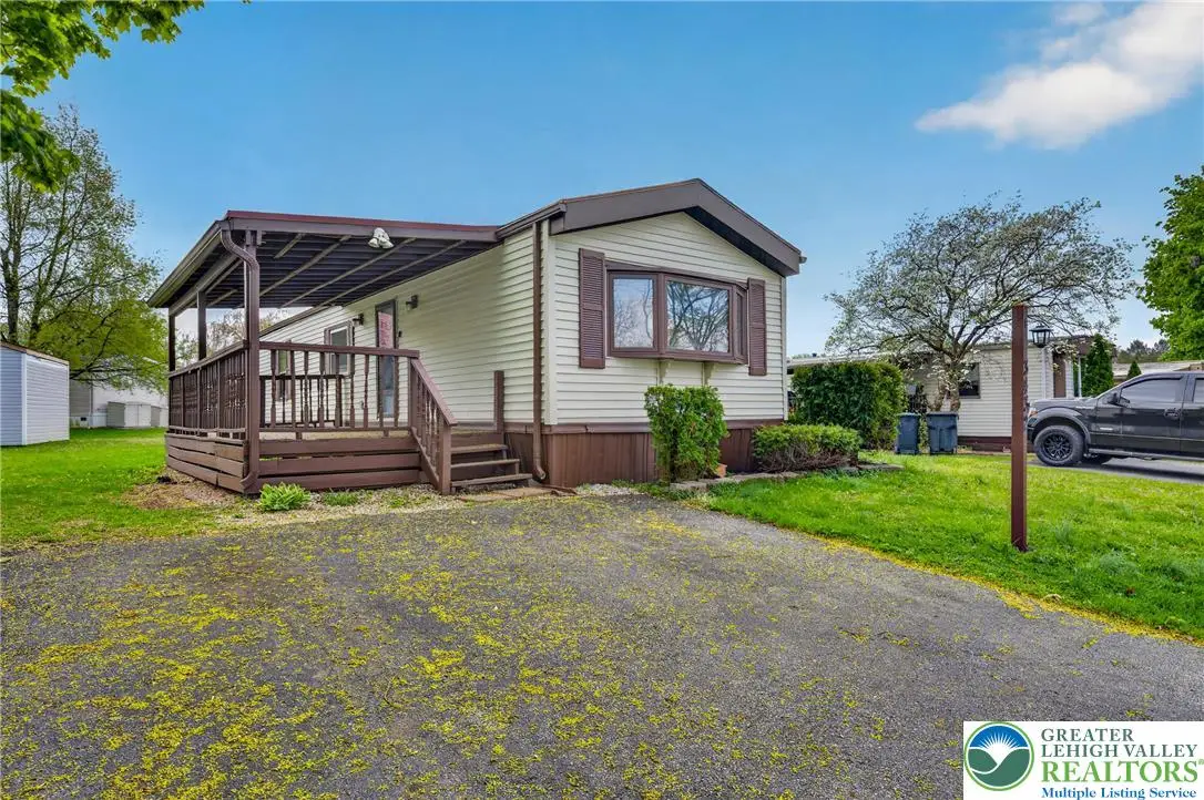 3432 Cougar Circle, North Whitehall, PA 18069 - #1