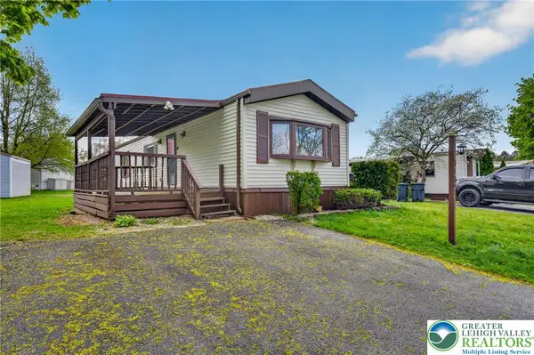 3432 Cougar Circle, North Whitehall Twp, PA 18069