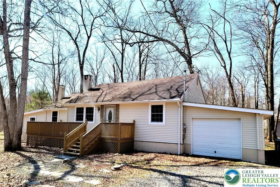 867 Underwood Road W, Middle Smithfield, PA 18302 - #2