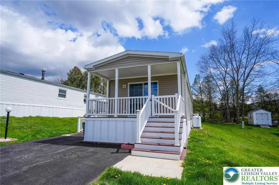 32 Hillside Place, Lower Towamensing, PA 18058 - #2