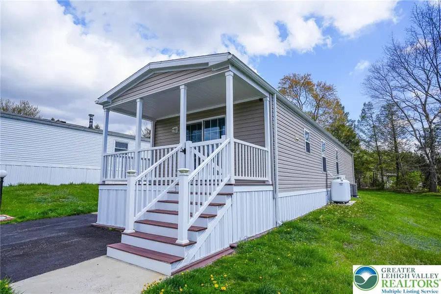 32 Hillside Place, Lower Towamensing, PA 18058 - #3