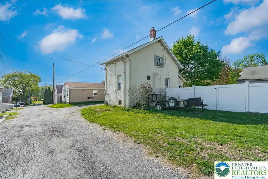 920 Juniata Street, Salisbury, PA 18103 - #3