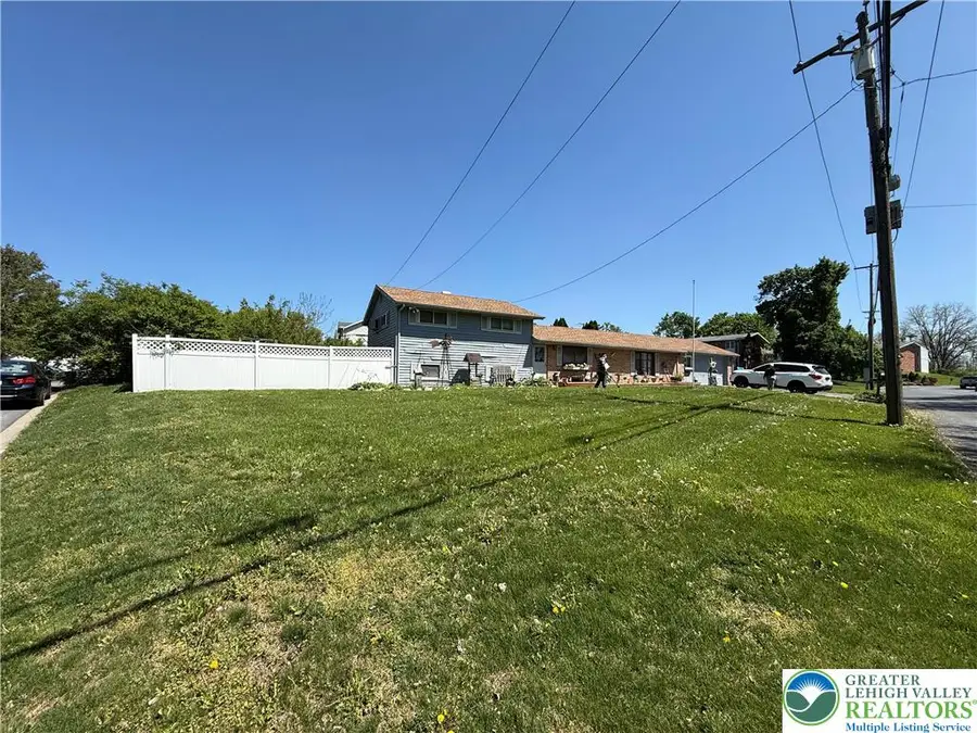 91 Hull Drive, West Manchester, PA 17404 - #3