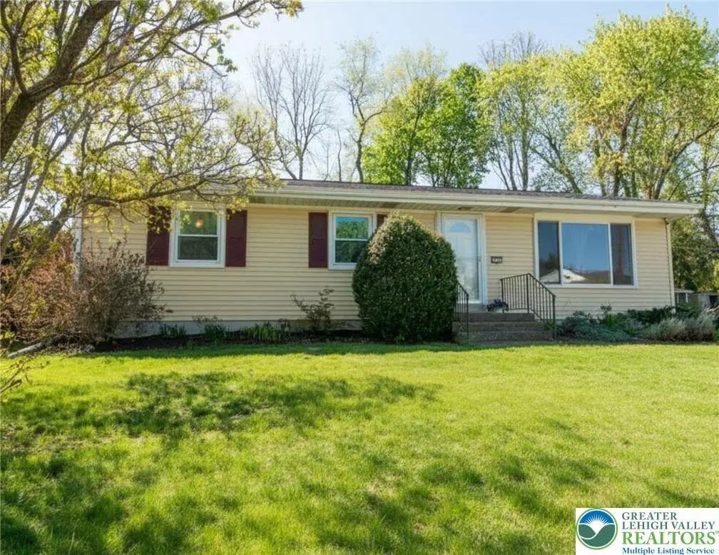 4882 Pine Grove Circle, Wescosville, PA 18106 - #1