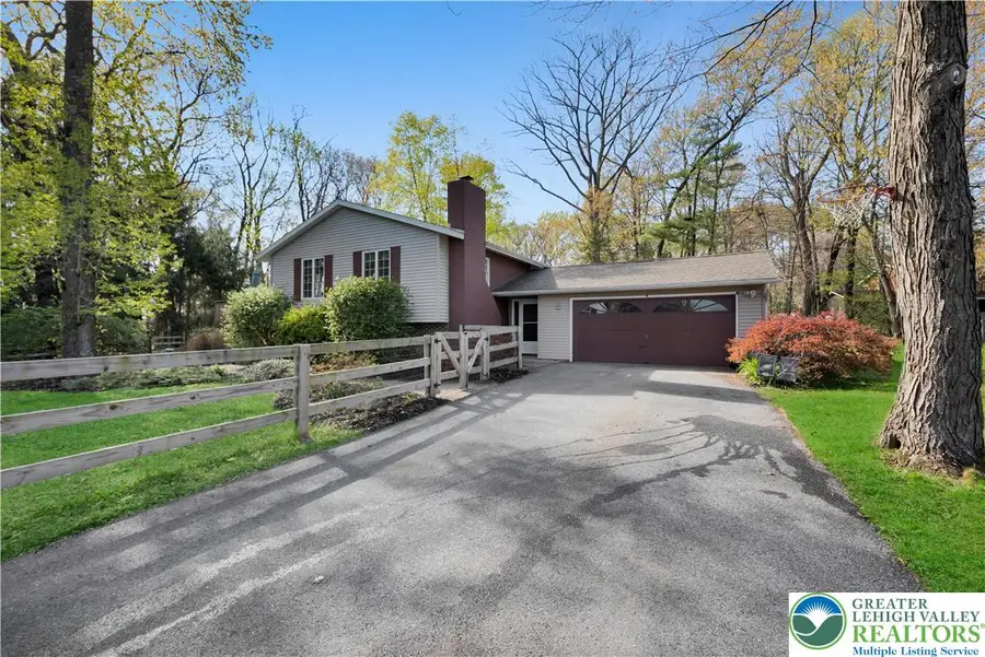 505 Helen Circle, Moore, PA 18014 - #3