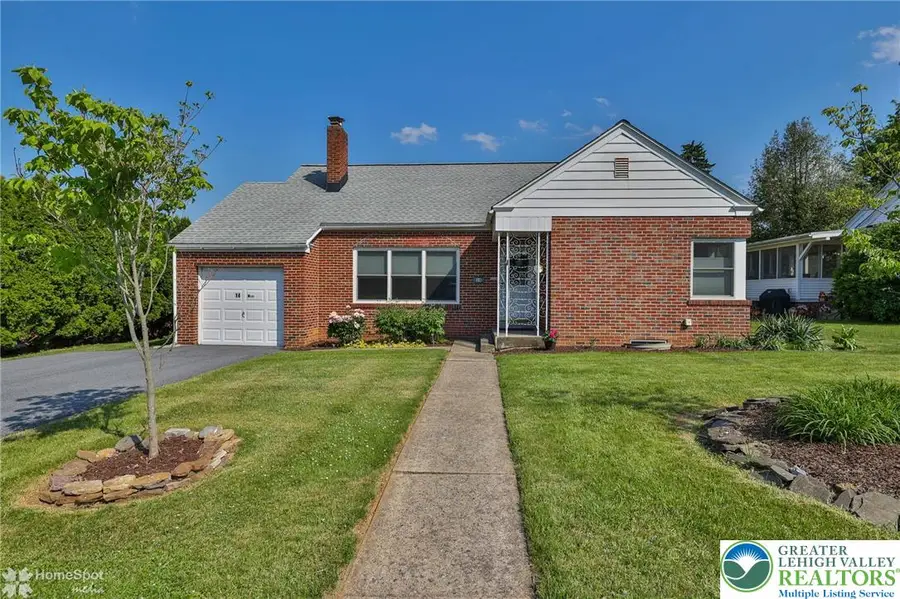 14 Spruce Street, Emmaus, PA 18049 - #2