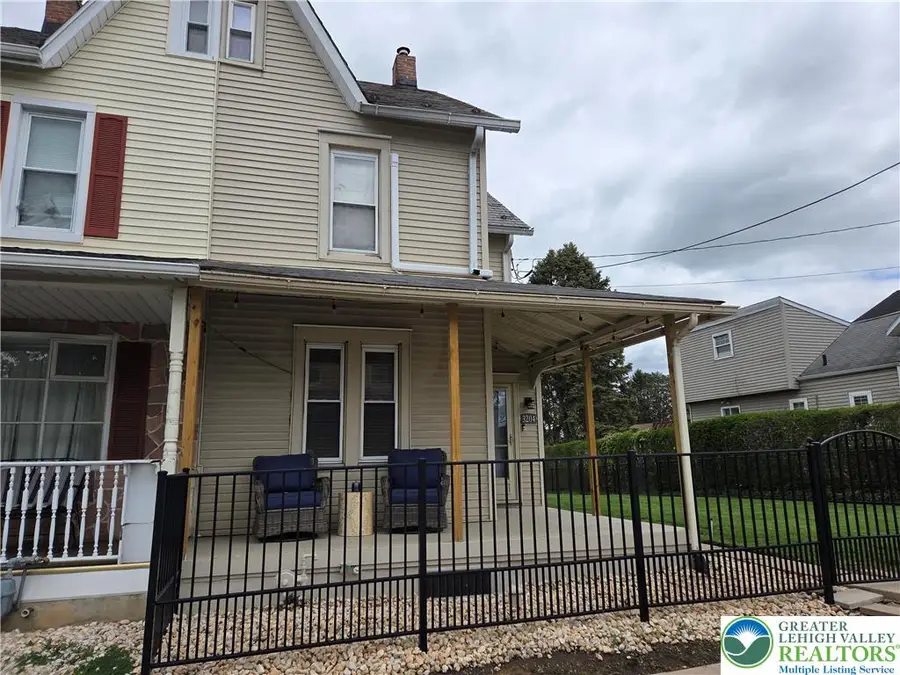 3204 S 2nd Street, Hokendauqua, PA 18052 - #2