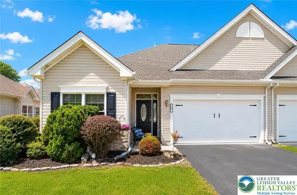 81 Moor Drive, Palmer Twp, PA 18045