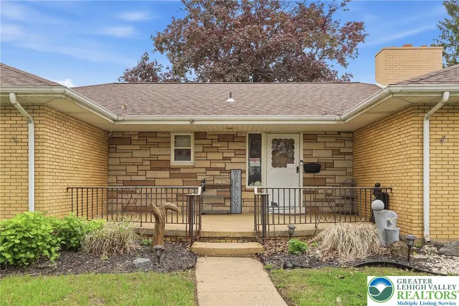 3044 Pennsylvania Street, South Whitehall, PA 18104 - #3