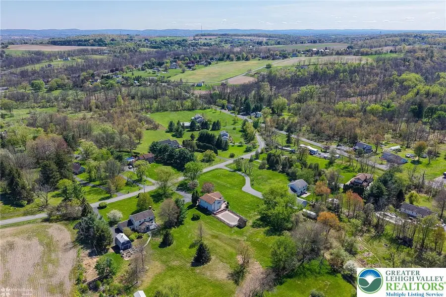 121 E Douglasville Road, Bushkill, PA 18064 - #2