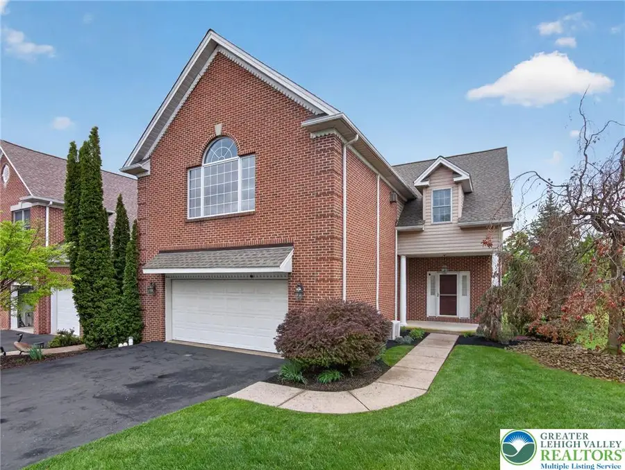 558 Parkside Court, Allentown, PA 18104 - #2