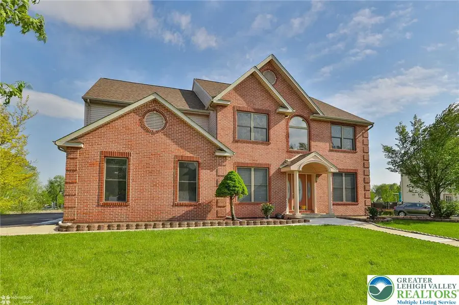 330 Indigo Way, Upper Macungie, PA 18104 - #3
