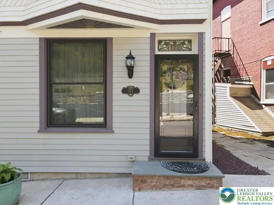171 W Broadway, Jim Thorpe, PA 18229 - #2