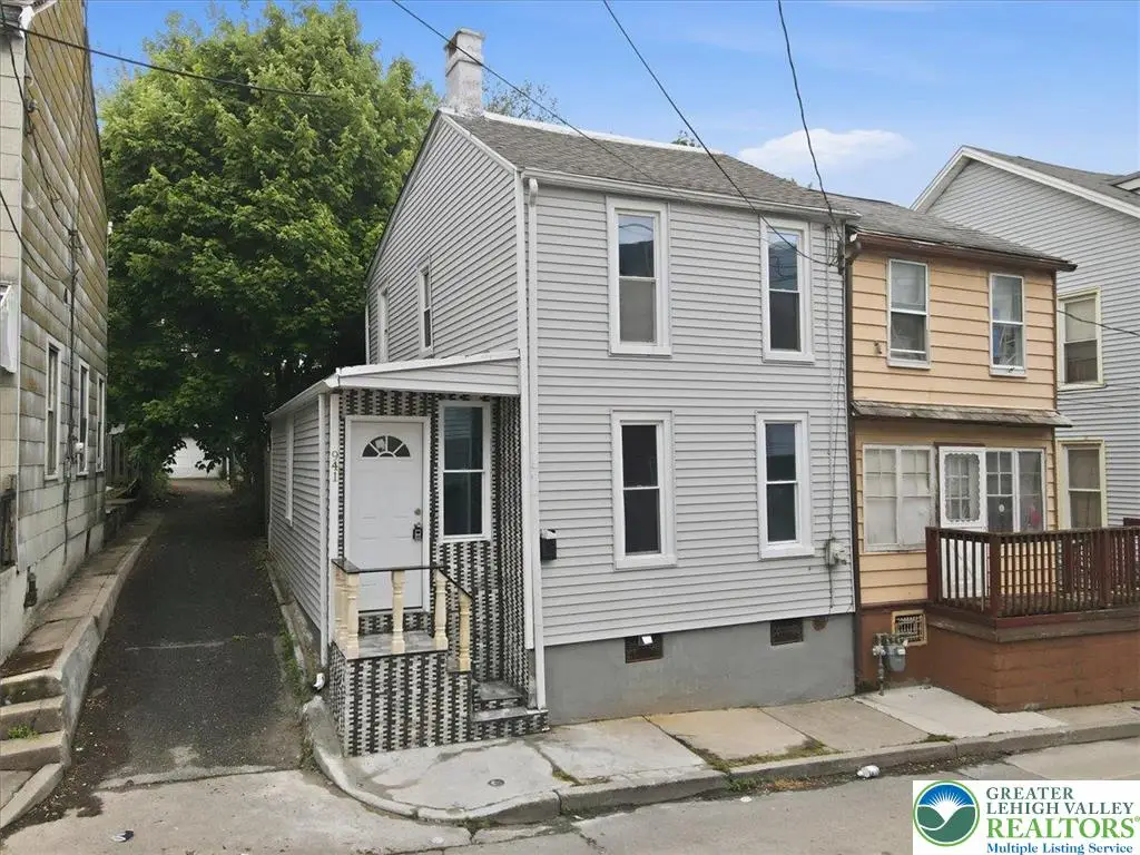 941 Pine Street, Allentown, PA 18102 - #1
