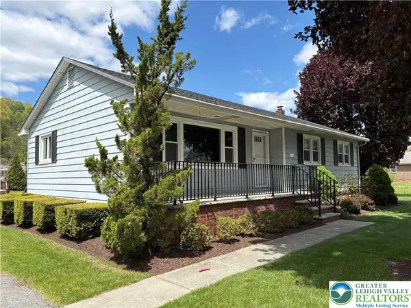 6586 School Street, Lower Mt Bethel Twp, PA 18013