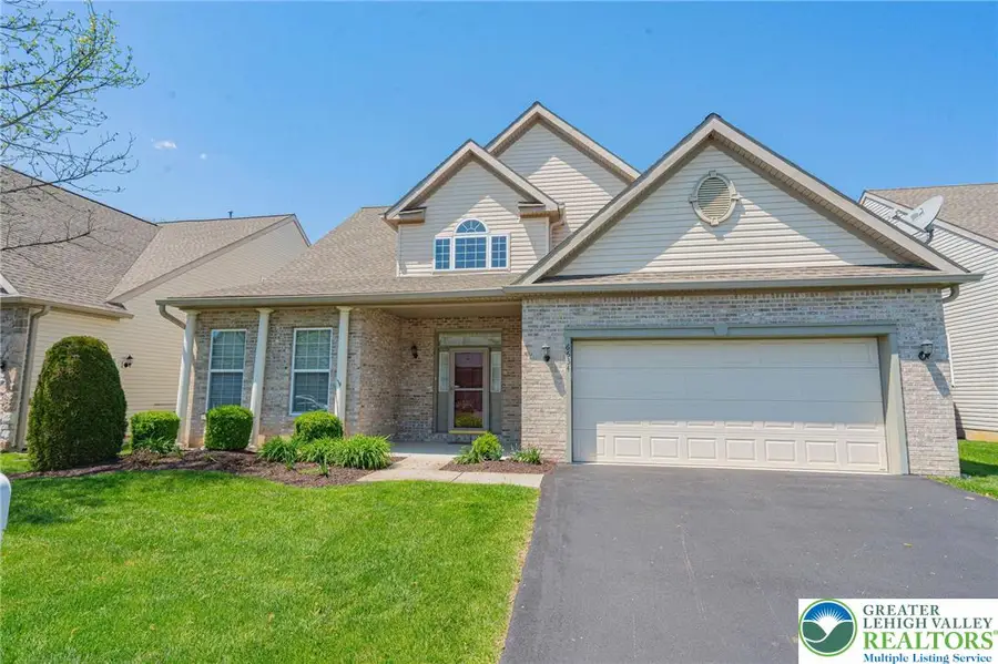 6634 Blue Heather Court, Lower Macungie, PA 18062 - #2