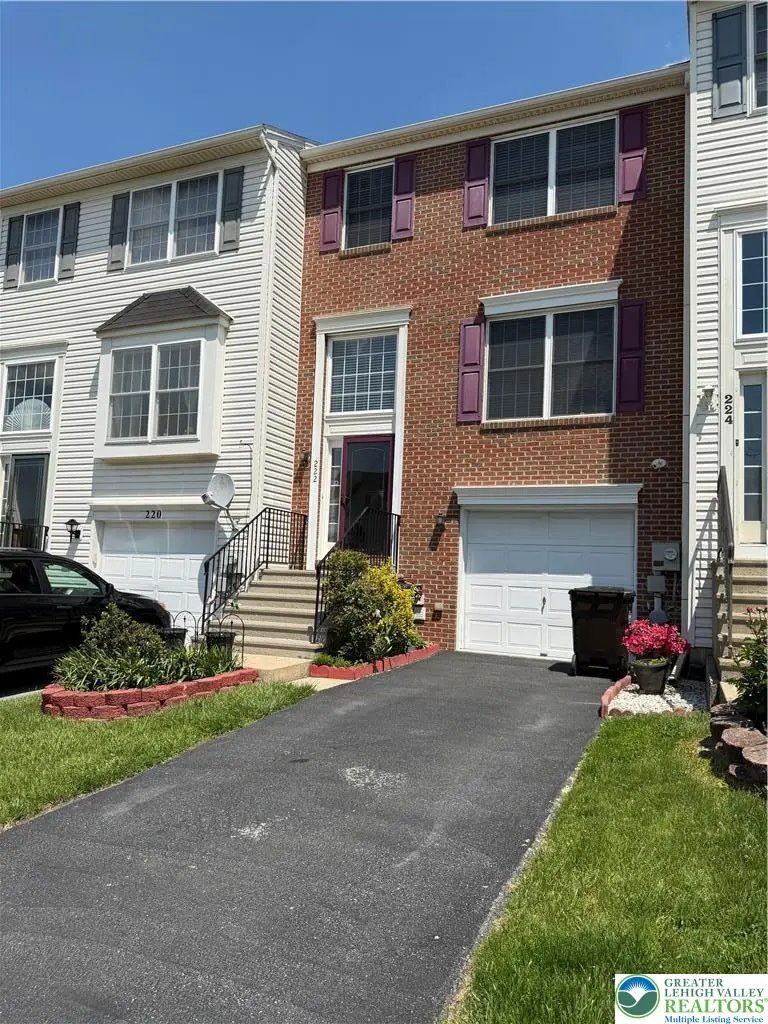 222 N Oak Street, Freemansburg, PA 18017 - #2