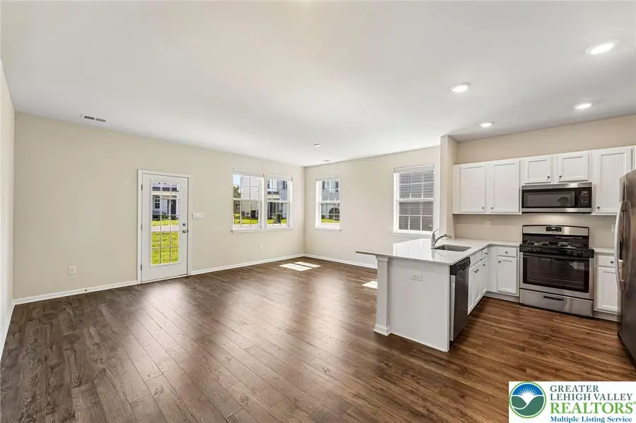 884 Still Waters Lane, Pennsburg, PA 18073 - #3