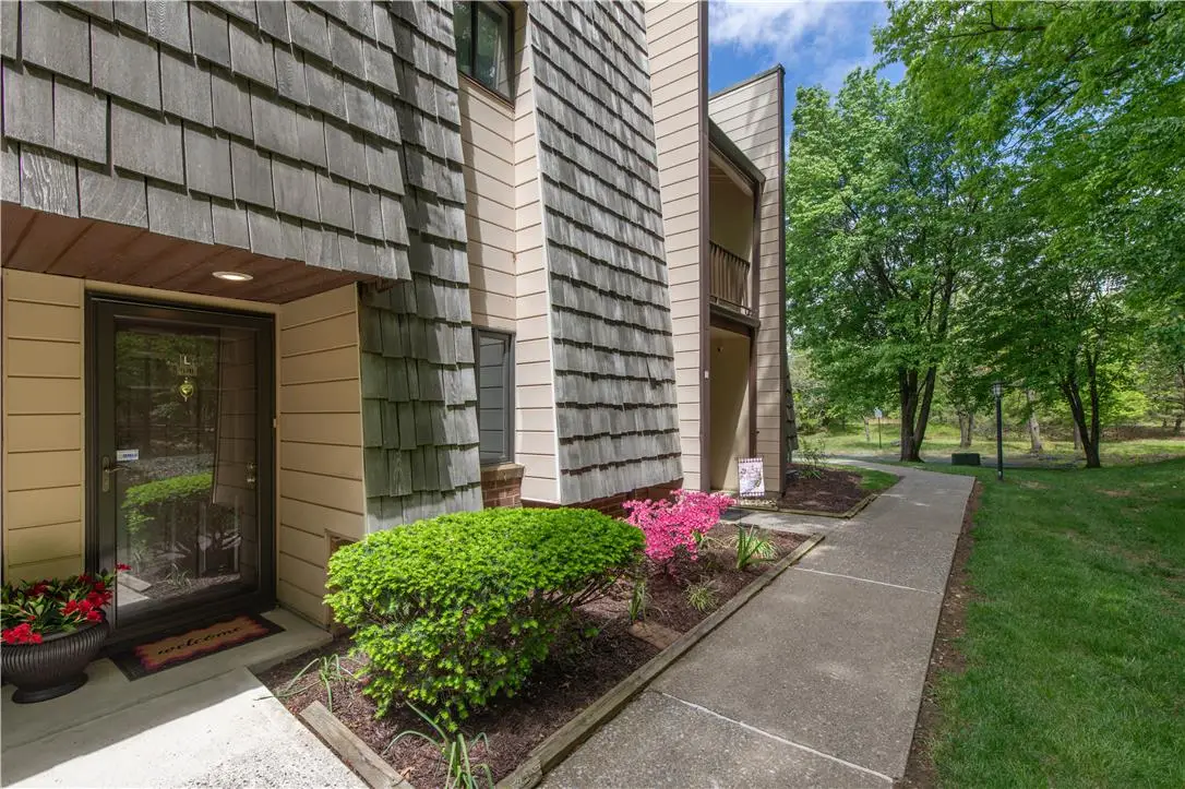 1031 Village Round, Wescosville, PA 18106 - #1