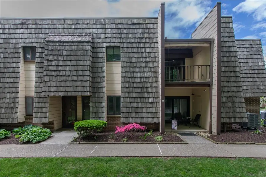 1031 Village Round, Wescosville, PA 18106 - #3