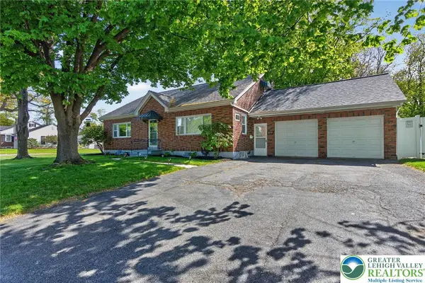 1445 Springhouse Road, South Whitehall Twp, PA 18104