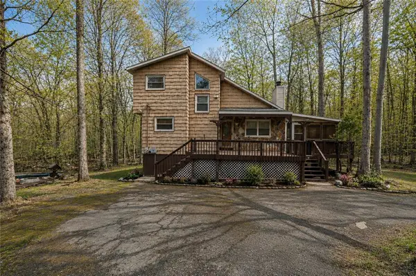1328 Winding Way, Tobyhanna Twp, PA 18466