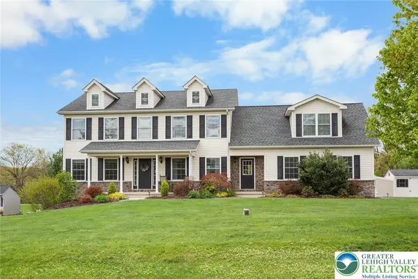 136 Redstone Drive, Bushkill Twp, PA 18064