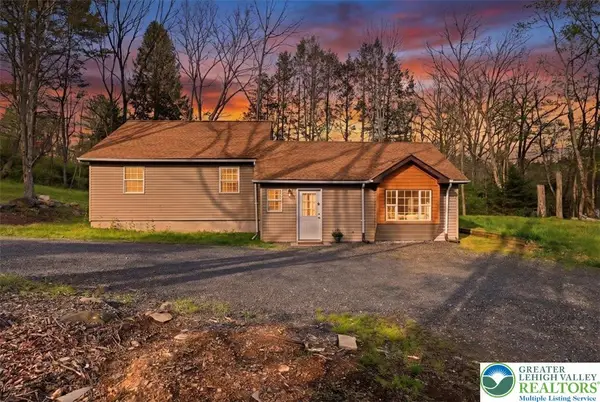 1572 Gardner Road, Stroudsburg, PA 18360