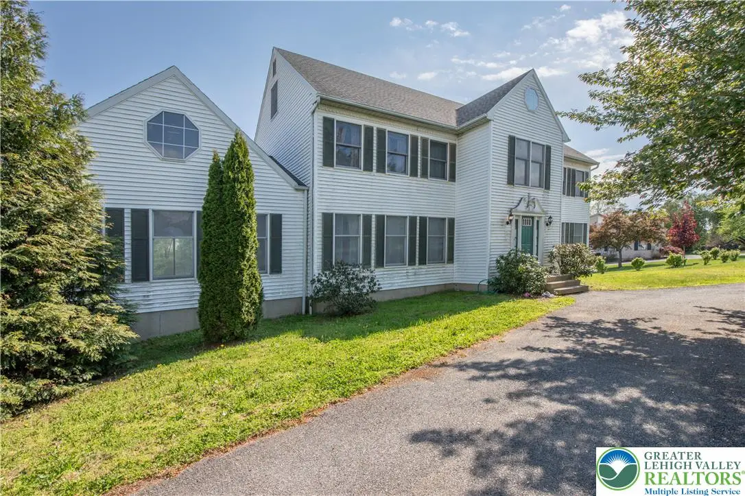 547 Roberts Road, Bushkill, PA 18064 - #1