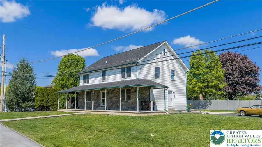 44 W 4th Street, Eastlawn Gardens, PA 18064 - #3