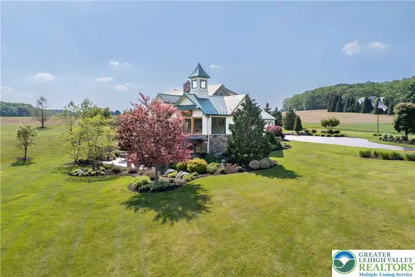 5136 Old Carriage Road, East Allen Twp, PA 18067